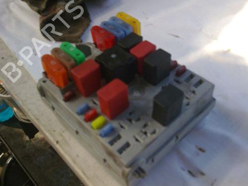 Used Fuse box FIAT PUNTO (188_) 1.2 60 (188.030, .050, .130, .150, .230, .250) (60 hp) 15696736