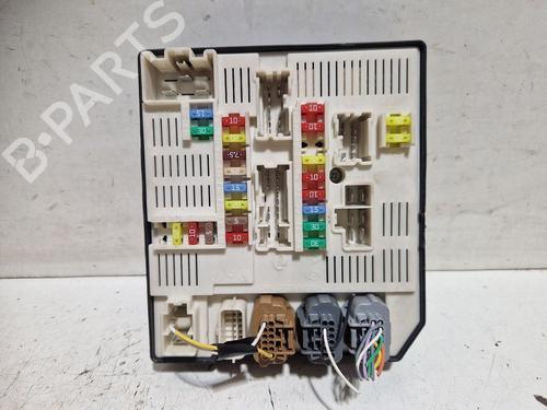 Used Fuse box RENAULT MEGANE III Grandtour (KZ0/1) 1.5 dCi (KZ09, KZ0D, KZ1G, KZ29, KZ14, KZ1W, KZ10, KZ1F,... (110 hp) 30678725