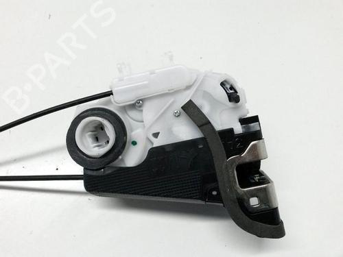 Used Rear left lock TOYOTA YARIS (_P13_) 1.0 (KSP130) (72 hp) 16901504