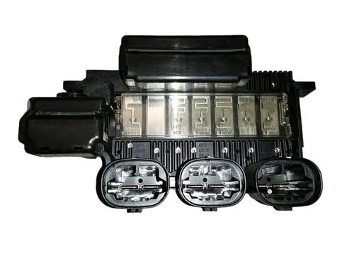 Used Fuse box PEUGEOT 807 (EB_) 2.2 HDi (128 hp) 15703370