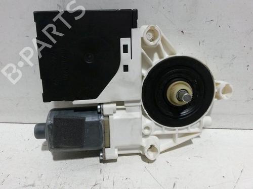 Rudehejsemotor forskærm højre AUDI A3 (8P1) 1.9 TDI (105 hp) 26293210