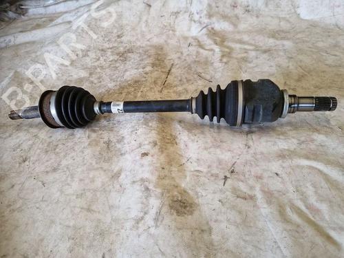 Used Left front driveshaft Left front driveshaft TOYOTA YARIS (_P13_) 1.5 Hybrid (NHP130_) (101 hp) 36003003 36003003