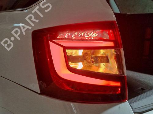 Used Left taillight SKODA OCTAVIA III Combi (5E5, 5E6) 2.0 TDI (150 hp) 30816798