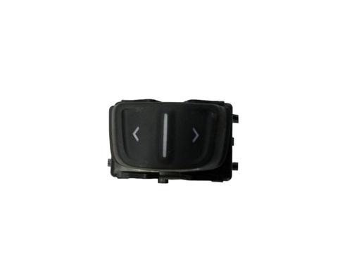 Used Switch DACIA SANDERO II TCe 90 (B8M1, B8MA, B8AC) (90 hp) 17593700