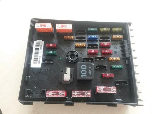 Fuse box VW PASSAT B6 Variant (3C5) 1.9 TDI | BP15699937E1 