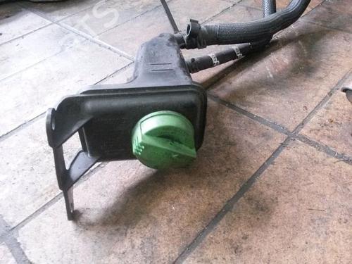 Power steering reservoir AUDI A4 B6 (8E2) 2.5 TDI | BP15704001M117 
