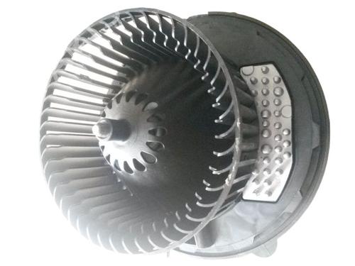 Used Heater blower motor VW GOLF VII (5G1, BQ1, BE1, BE2) 1.2 TSI (110 hp) 15700850