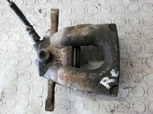 right-front-brake-caliper-bmw-1-e87-118-d-2003-2004-2005-2006-2007-2008-2009-2010-2011-2012-2013-15704158 main image