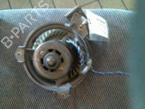 Moteur de chauffage CHRYSLER VOYAGER / GRAND VOYAGER III (GS_, NS_) 2.0 i (133 hp) 15709641
