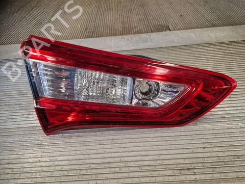 Venstre baglygte bagklap Venstre baglygte bagklap TOYOTA YARIS (_P13_) 1.5 Hybrid (NHP130_) (101 hp) 36108599 36108599