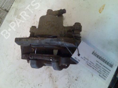 Venstre bremsekaliber foran TOYOTA YARIS (_P1_) 1.0 (SCP10_, SCP10R) (68 hp) 15694115