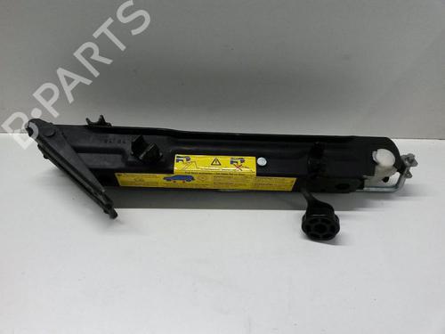 Used Jack Kit MERCEDES-BENZ M-CLASS (W163) ML 270 CDI (163.113) (163 hp) 16212119