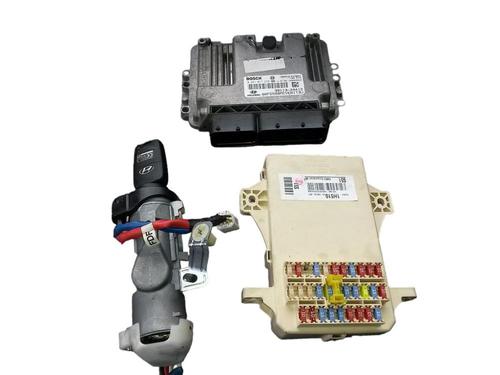 Used Engine control unit (ECU) HYUNDAI i30 (FD) 1.6 CRDi (116 hp) 26732821