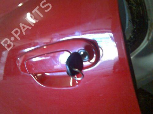 Used Front left exterior door handle TOYOTA YARIS (_P1_) 1.0 (SCP10_, SCP10R) (68 hp) 15694128