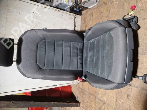 Used Left front seat VW GOLF VII (5G1, BQ1, BE1, BE2) 1.0 TSI (86 hp) 30628862