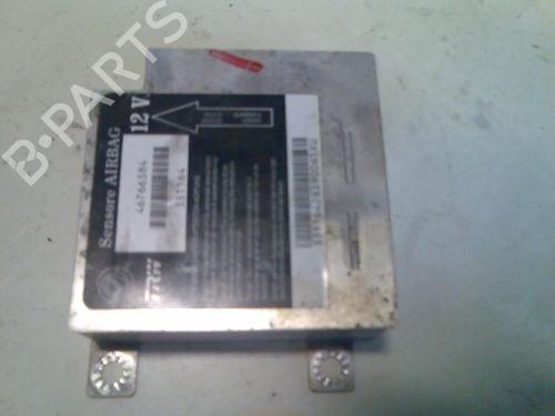 Airbag module FIAT PUNTO (188_) 1.2 16V 80 (188.233, .235, .253, .255, .333, .353, .639,... (80 hp) 15694287