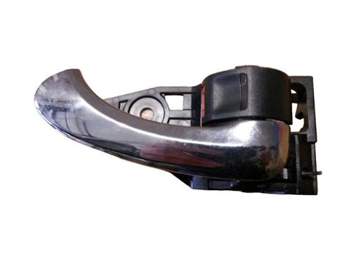 Used Front left exterior door handle TOYOTA RAV 4 III (_A3_) 2.0 (ZSA35_, ZSA35R) (158 hp) 15708964