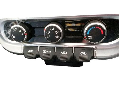 Used Climate control KIA RIO III (UB) 1.2 (69 hp) 30640177