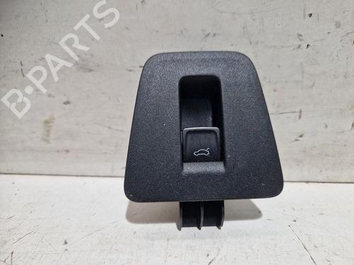 switch-vw-tiguan-ad1-ax1-2016-2017-2018-2019-2020-2021-2022-2023-2024-32092422 main image