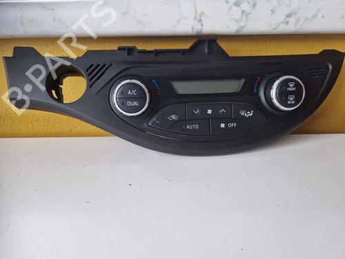 Used Climate control Climate control TOYOTA YARIS (_P13_) 1.5 Hybrid (NHP130_) (101 hp) 35930544 35930544