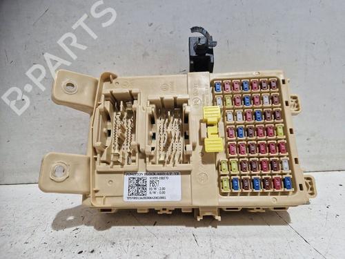 Used Fuse box Fuse box 37076699 37076699