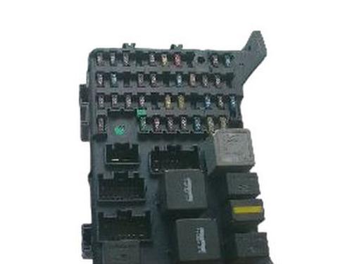 Fuse box FORD MONDEO III (B5Y) 2.0 16V TDDi / TDCi | BP15694510E1 