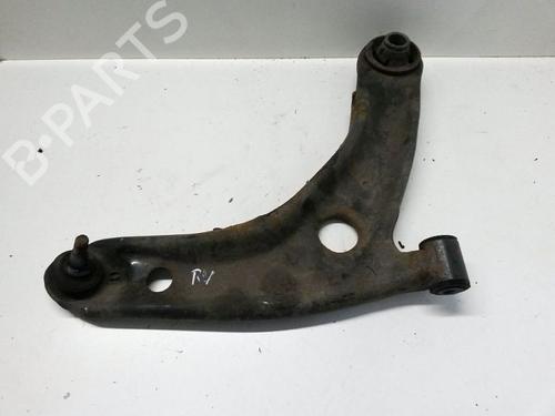 Used Right front suspension arm TOYOTA YARIS (_P13_) 1.0 (KSP130) (72 hp) 16901469
