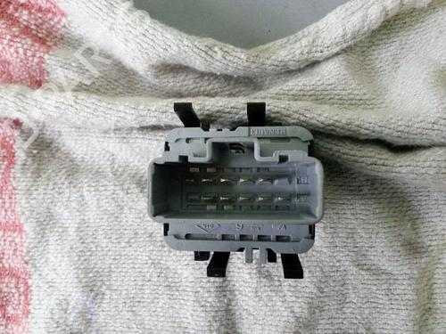 Switch RENAULT CLIO III (BR0/1, CR0/1) 1.2 16V (BR02, BR0J, BR11, CR02, CR0J, CR11) | BP15709397I30 