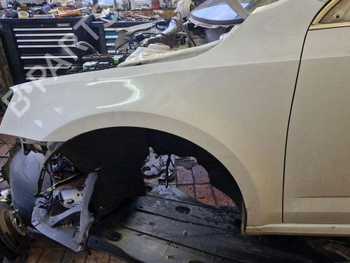 Forskærm venstre SKODA OCTAVIA III Combi (5E5, 5E6) 2.0 TDI (150 hp) 30977890