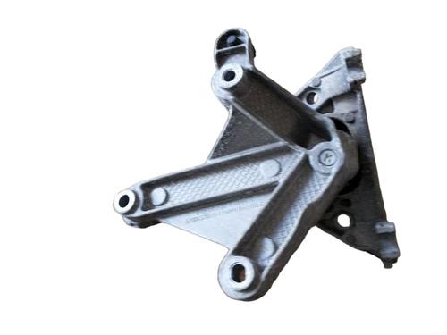 Używane Poduszka skrzyni biegów RENAULT SCÉNIC II (JM0/1_) 1.4 (JM0B, JM0H, JM1A) (98 hp) 30640338