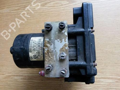 Used ABS pump MERCEDES-BENZ C-CLASS (W202) C 180 (202.018) (122 hp) 22543917