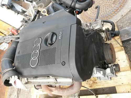 Motor AUDI A4 B5 Avant (8D5) 1.8 (125 hp) 27092322