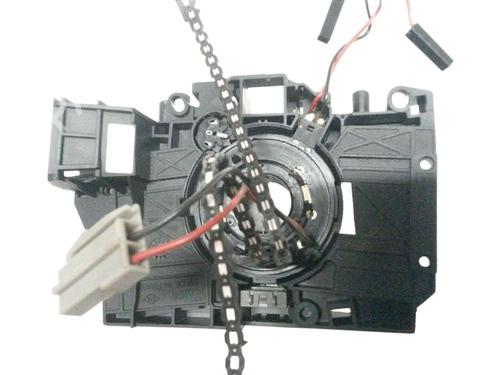 squib-airbag-renault-clio-ii-bb_-cb_-15-dci-bcb07-1998-1999-2000-2001-2002-2003-2004-2005-2006-2007-2008-2009-2010-2011-2012-2013-2014-2015-2016-21174076 main image