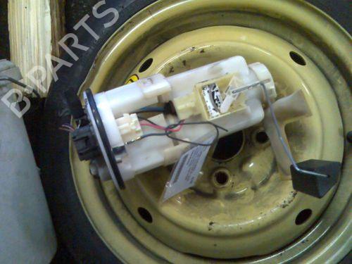 Used Fuel pump TOYOTA YARIS (_P1_) 1.0 (SCP10_, SCP10R) (68 hp) 30515776