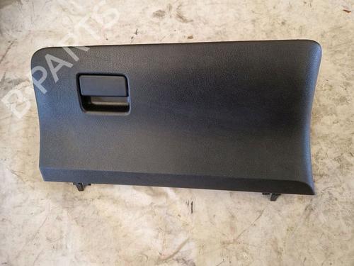 Used Glove box Glove box TOYOTA YARIS (_P13_) 1.5 Hybrid (NHP130_) (101 hp) 36156821 36156821