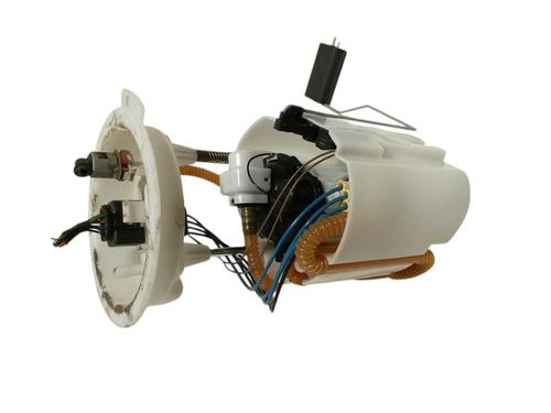 Used Fuel pump BMW 2 Gran Tourer (F46) 218 i (136 hp) 27990658