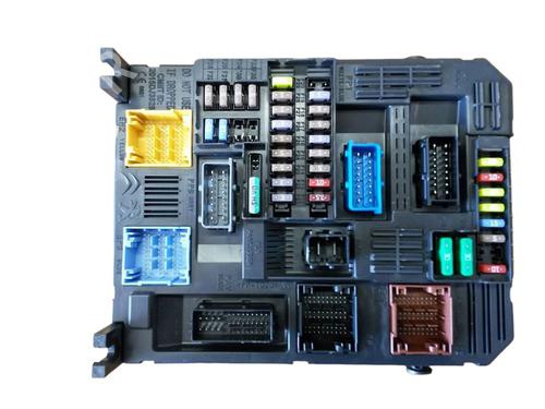Used Fuse box CITROËN C3 III (SX) 1.2 VTi 82 (82 hp) 30194329