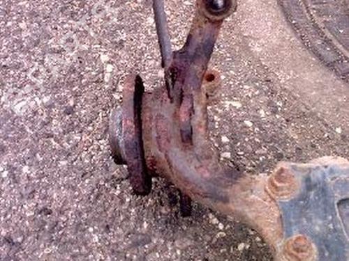 Used Right front steering knuckle VW CADDY II Box Body/MPV (9K9A) 1.9 SDI (64 hp) 15695419