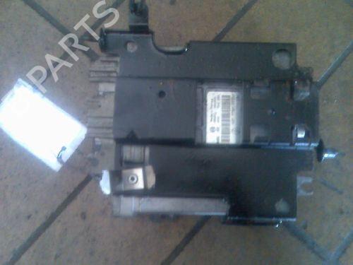 Module électronique RENAULT MEGANE Scenic (JA0/1_) 1.9 dTi (JA0N) (98 hp) 30639643
