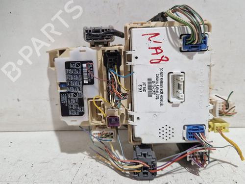 Used Fuse box Fuse box 37090328 37090328