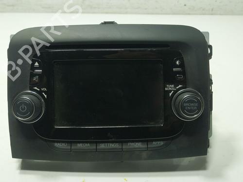 Used Radio FIAT 500L (351_, 352_) 1.3 D Multijet (199.LYM11, 199.LYM1A) (95 hp) 29505600