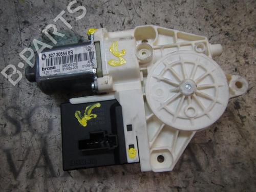 Rudehejsemotor bagstkærm højre RENAULT MEGANE III Hatchback (BZ0/1_, B3_) 1.5 dCi (106 hp) 3834488