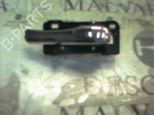Used Front right interior door handle Front right interior door handle ALFA ROMEO 147 (937_) 1.9 JTD (937.AXD1A, 937.BXD1A, 937.AXV1A, 937.BXB1A,... (115 hp) 3772079 3772079