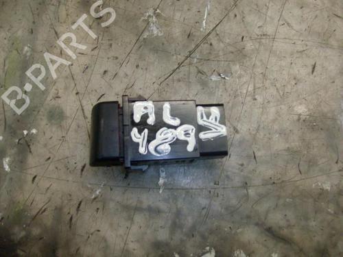 Used Warning switch HYUNDAI SANTA FÉ I (SM) 2.0 CRDi 4x4 (113 hp) 3764282
