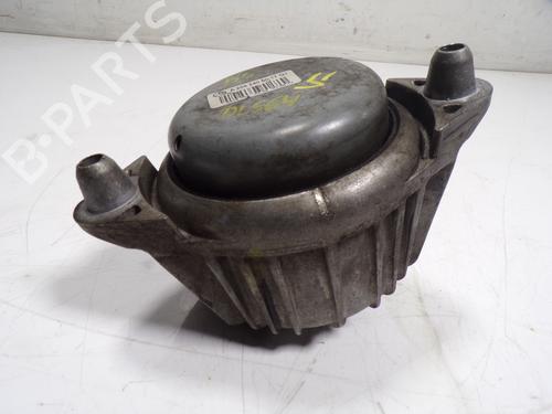 Used Engine mount Engine mount MERCEDES-BENZ E-CLASS (W212) E 350 CDI (212.023) (265 hp) 15669515 15669515