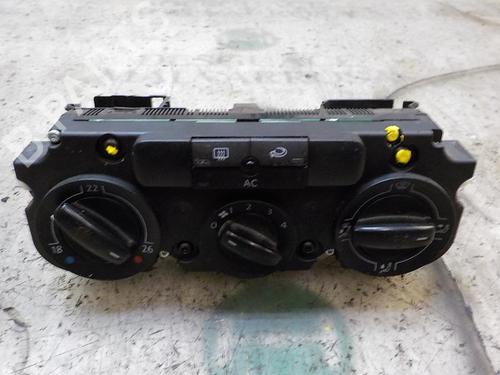 AC-Styringsenhed/Manøvreenhed VW GOLF V (1K1) 1.9 TDI (105 hp) 3853129