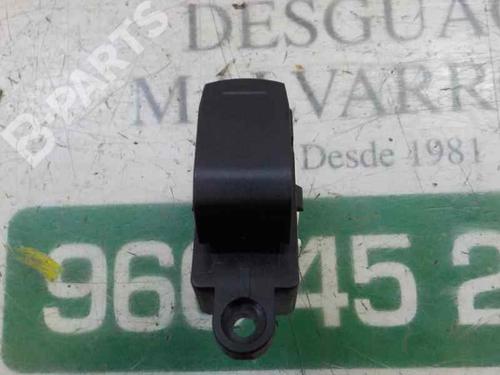Used Right rear window switch Right rear window switch SUZUKI SX4 S-Cross (JY) 1.6 DDiS AllGrip (AKK 416D) (120 hp) 9104679 9104679