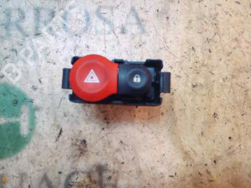 Used Warning switch Warning switch RENAULT CLIO III (BR0/1, CR0/1) [2005-2014] 3831495 3831495