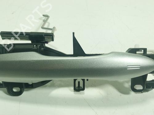 front-right-exterior-door-handle-toyota-yaris-cross-mxp_-2020-31211172 main image