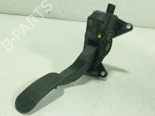 Used Pedal TOYOTA YARIS CROSS (MXP_) 1.5 Hybrid (MXPJ11) (131 hp) 30767191